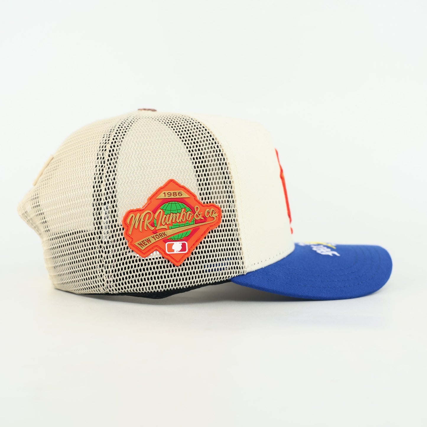 Mr Lambo & co. Offwhite/Orange/Blue trucker cap
